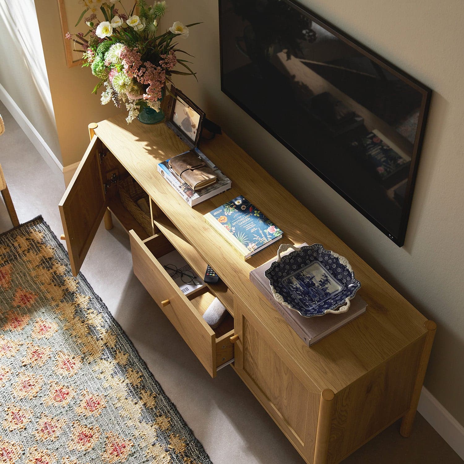 Linden 140cm TV Unit, Natural